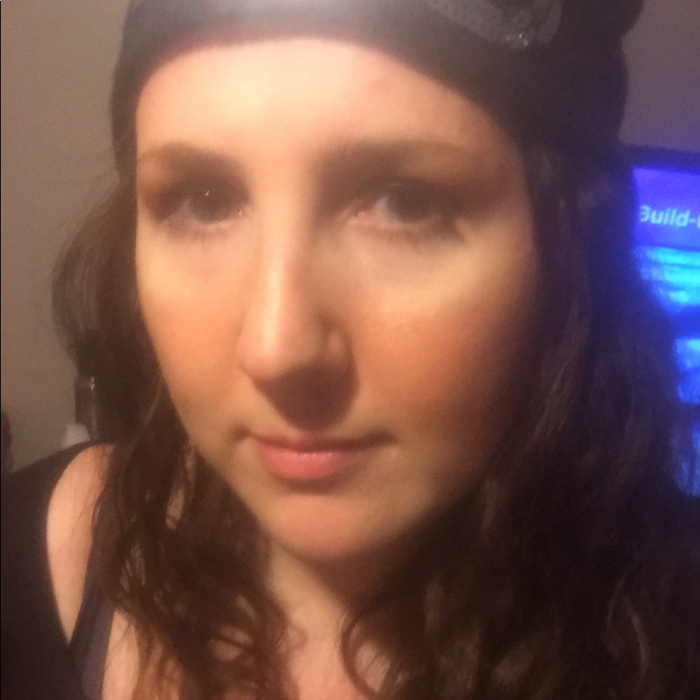 Meet your Posher, Alisha